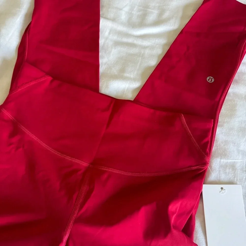 🆕 Lululemon Base Pace HR Tight 25” Dark Red